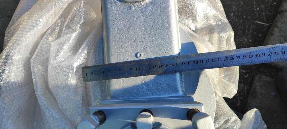 поворотный стол и резцидержка