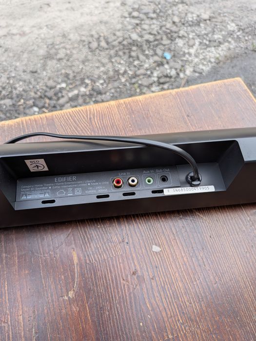Саундбар / колонка Edifier CineSound B1