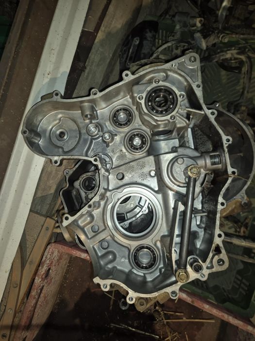 Karter silnika kymco mxu 500