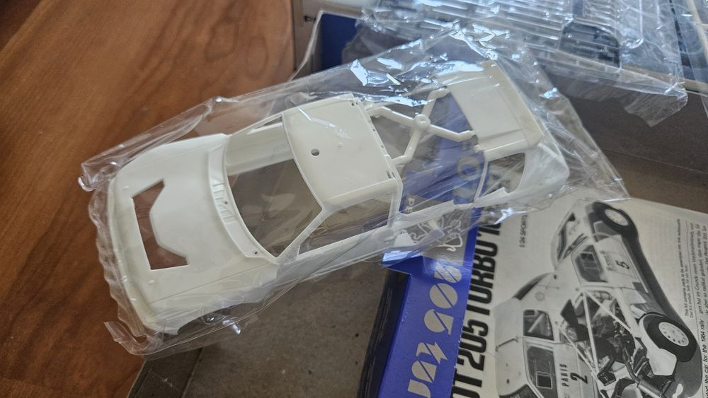 Tamiya peugeot 205 turbo wrc