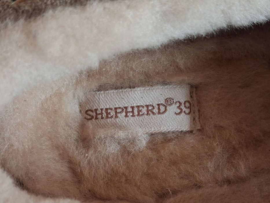 Shepherd шкіряні тапочки мокасини тапки 39 р уст див