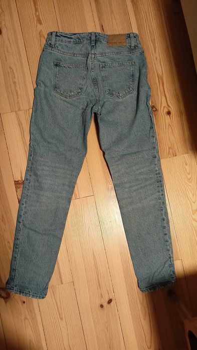 jasne niebieskie jeansy damskie boyfriend r. 34 Zara