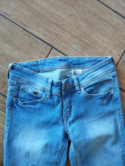 Jasnoniebieskie jeansy 25 h&m