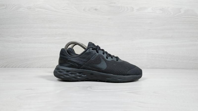 Оригінальні кросівки Nike Revolution 6 Black