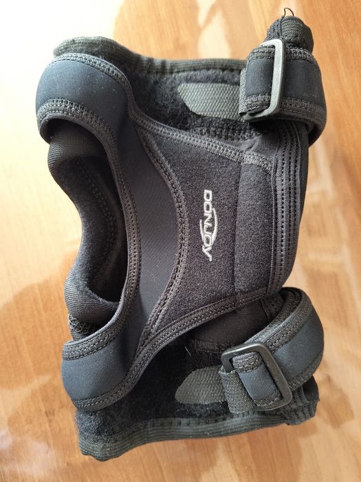 Sprzedam ortezę Tru-Pull Lite, lewe kolano. Rozmiar L.