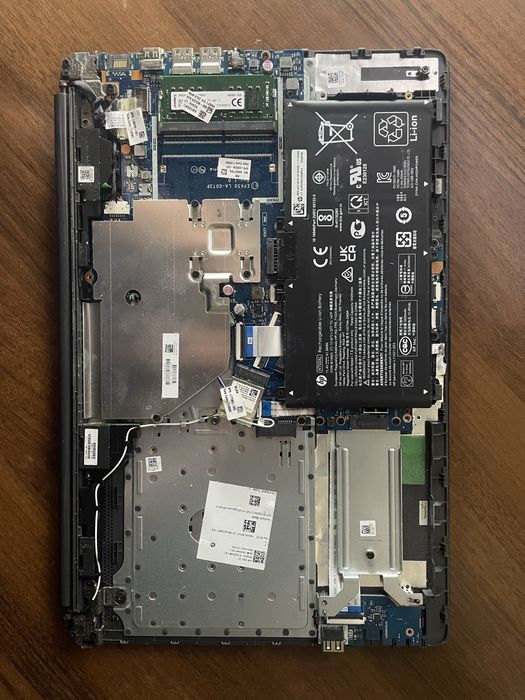 HP 250 G7 N5030 4ядра / батарея 5% зносу / РОЗБІР