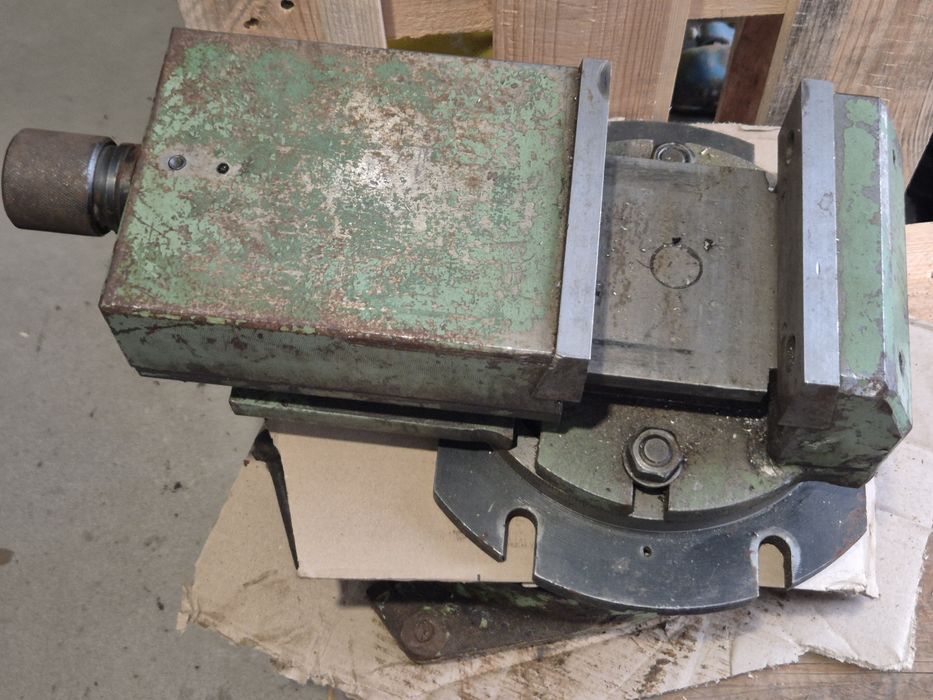 Тиски машинные 125 160 лещата 125 160