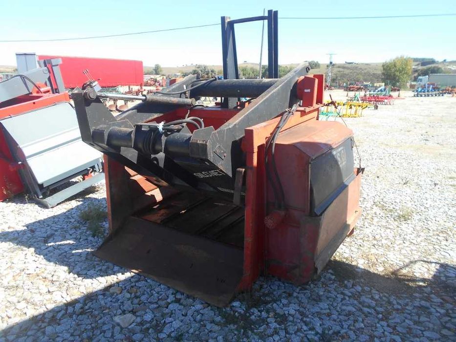 Vagão de forragem Lucas