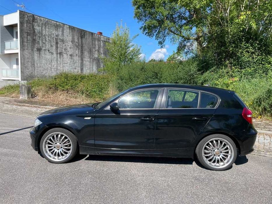 BMW 118d (2009) - Nacional - Muito Estimado
