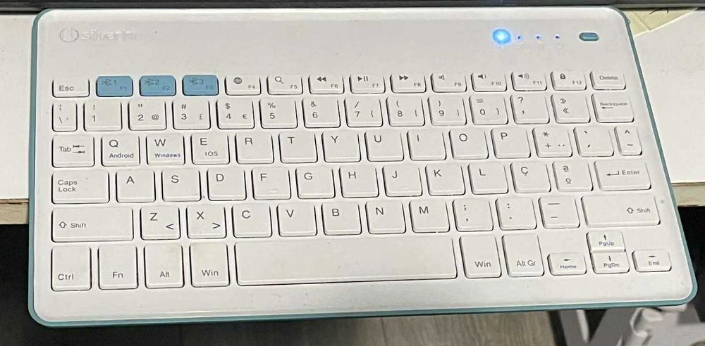 Teclado sem fios SilverHT com ligação Bluetooth423160077155061761