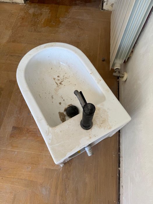 Vendo lavatorio maos e bidé. Razão: redecoração de casa