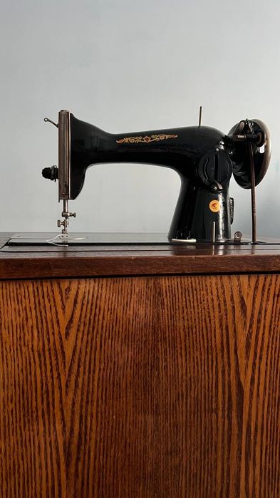 Швейна машинка (ножна)