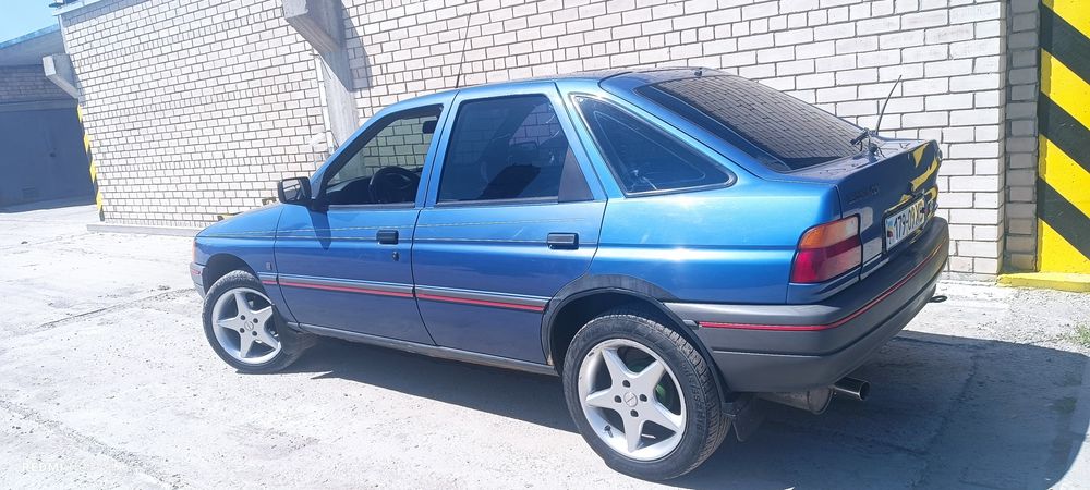 Продам Форд эскорт