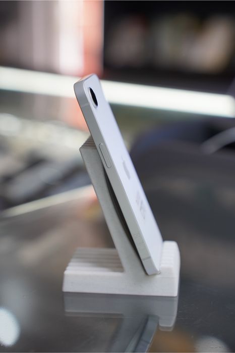 iPhone 16e 128GB White EU Sim 40циклів