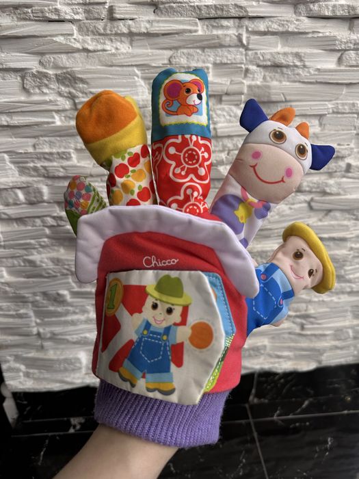 Іграшка chicco рукавичка ферма