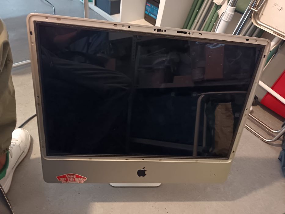 iMac 24" Early 2009 (A1225) – For Parts/Repair – Core 2 Duo 2.9364584971733633123