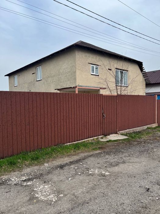 Куќа, 260 m², плац 600 m²