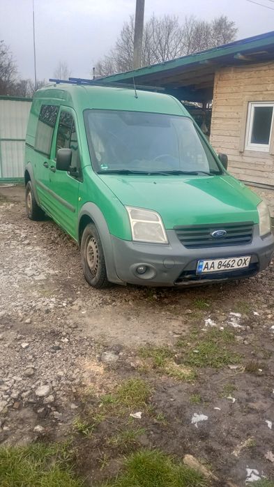 Авто на ходу. Без чеків.
Стан по фото.  На додачу комплект літньої гуми. Торг.
Майданчик і помічників прохання не турбувати.