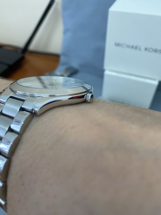 Mega cienki Michael Kors slim runway silver steel