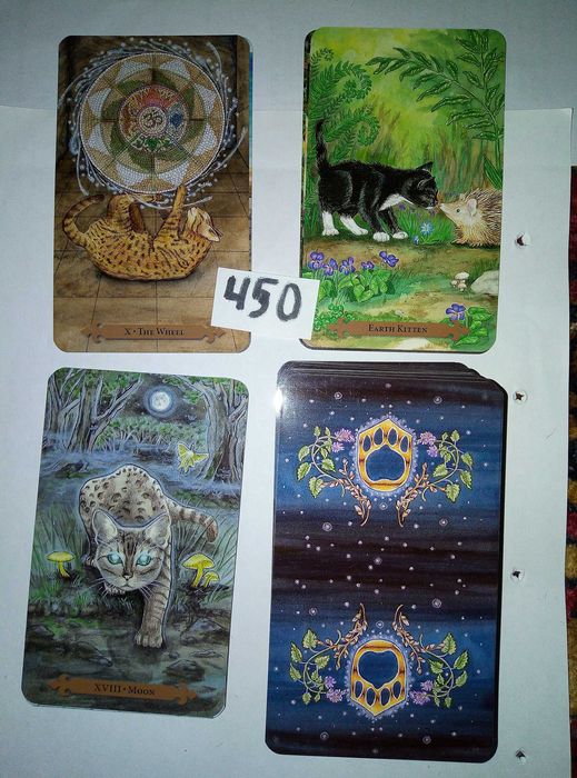 гадание ленорман  таро белых и чёрных кошек манара ведьм и т.д.