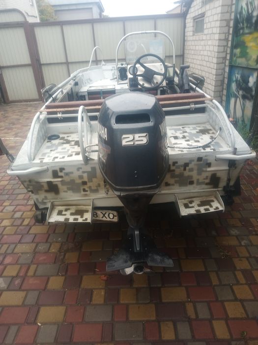 Продам лодку Крим, мотор Ямаха 25.
