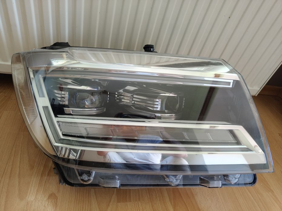 VW Crafter MAN TGE lampa prawa full led 7C1941036B