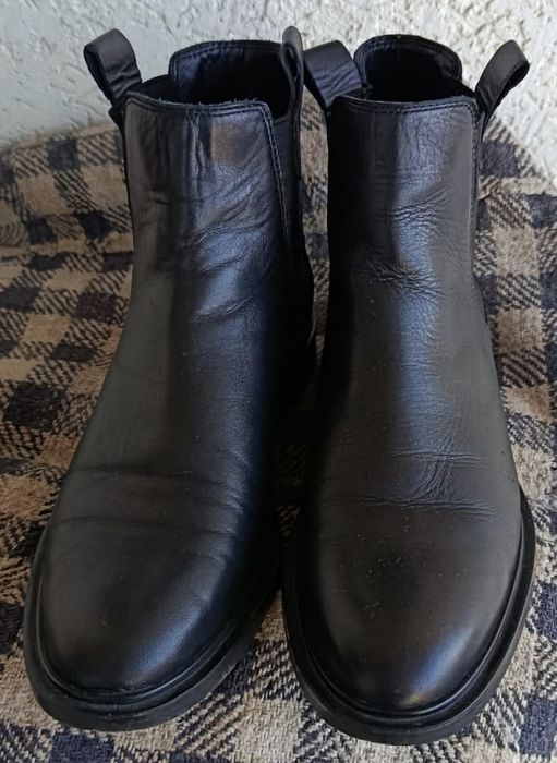 Продам взуття 38р