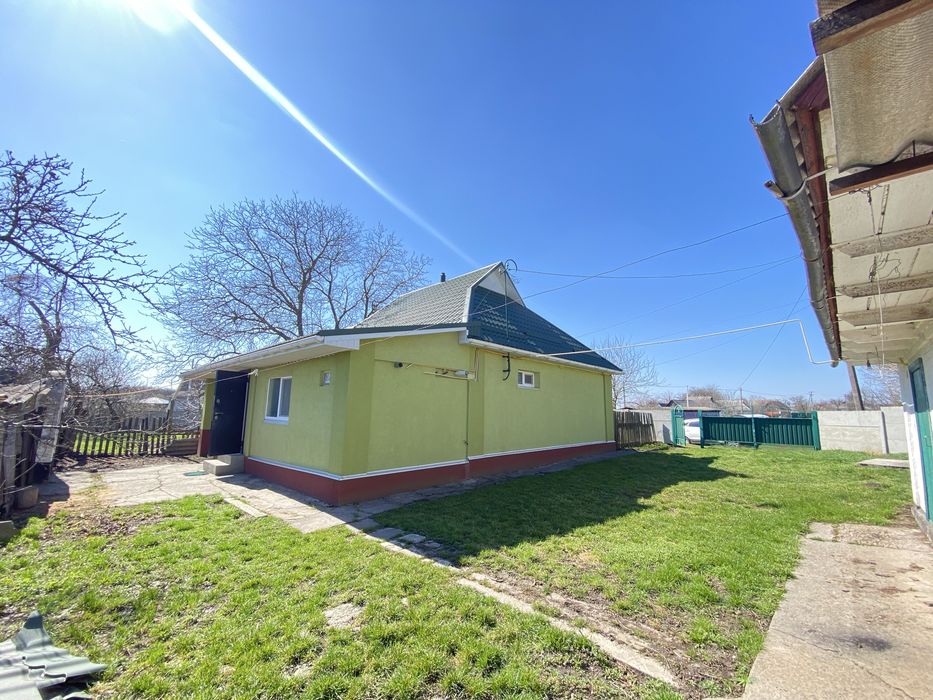 Продаж будинку зі зручностями с. Безугляки