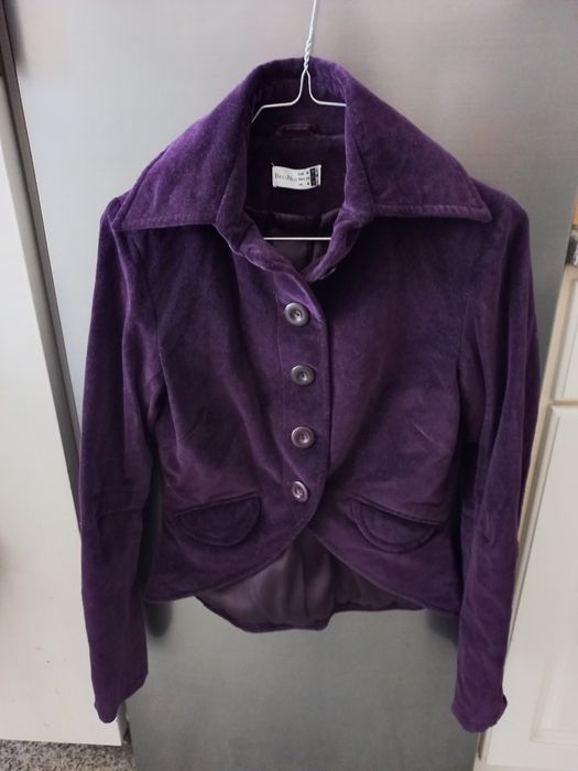 Casaco novo em veludo roxo