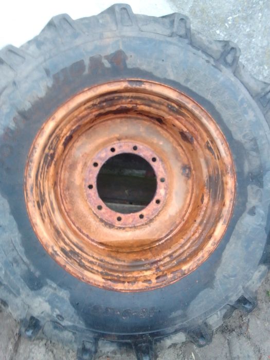 Opony do koparko-ładowarki