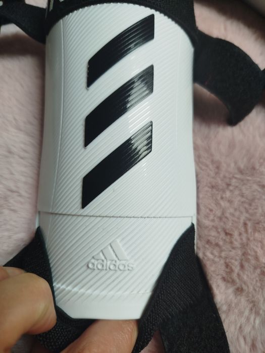 Ochraniacze nagolenniki Trio adidas rozmiar m