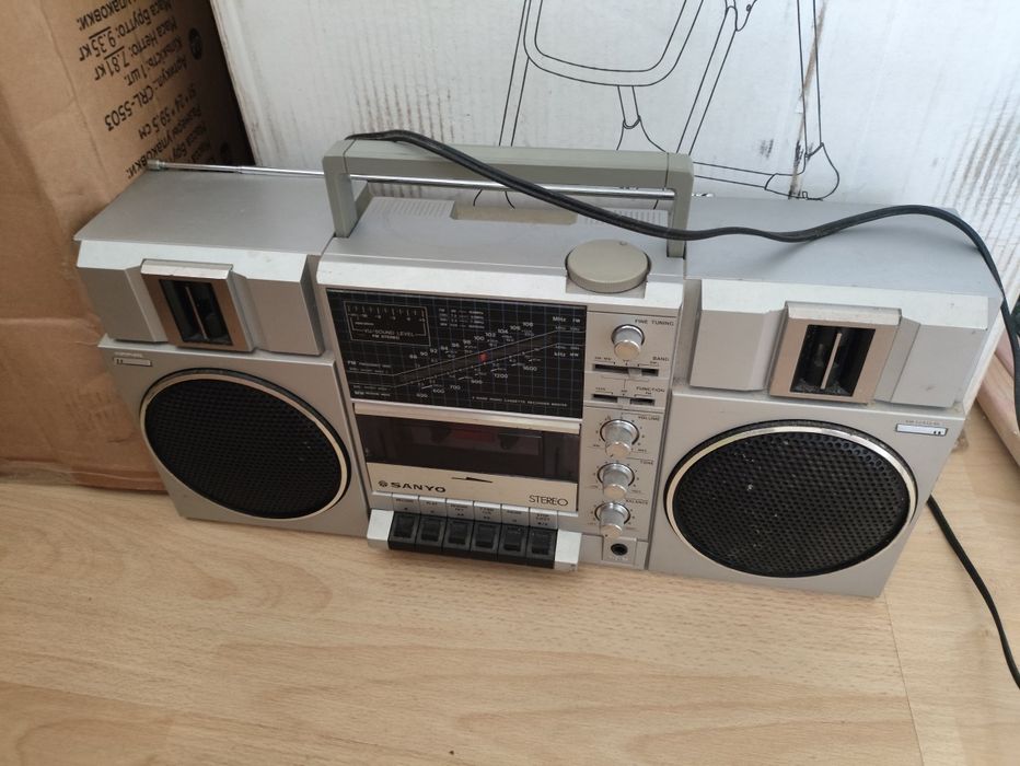 Sanyo M9815K,в робочому стані