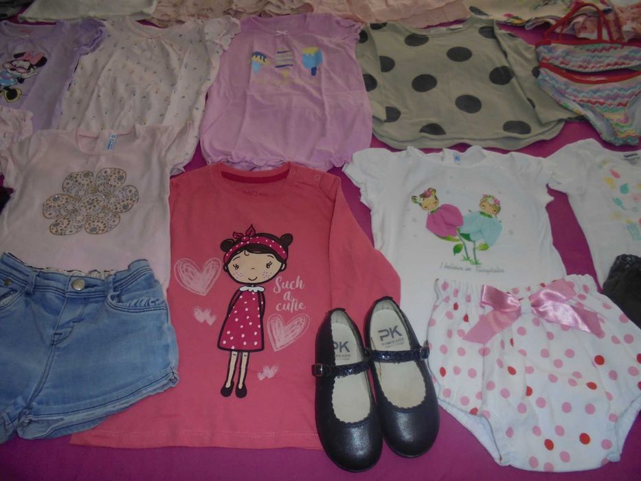 lote de roupa de menina os sapatos azuis marinho