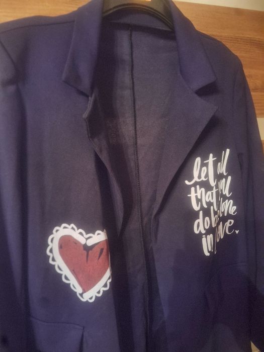 Płaszczyk damaki rozm.M czarny,stan bardzo dobry.