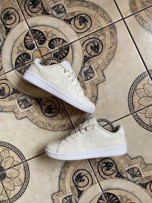 Женские КОЖАНЫЕ кроссовки Nike Court Royale 2 Original