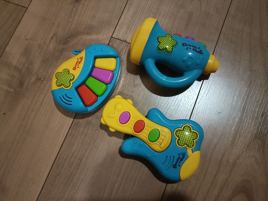 Pack 3 instrumentos musicais para bebé: luzes e música