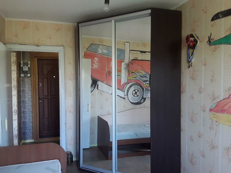 2-х кімнатна, вул.Покровська(Подбельского) 7,поруч з 173кв.