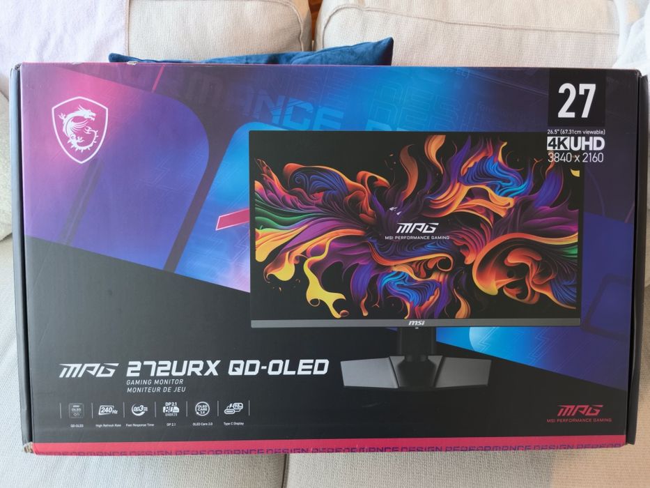 Monitor OLED 4K 240Hz - MSI 272URX QD-OLED