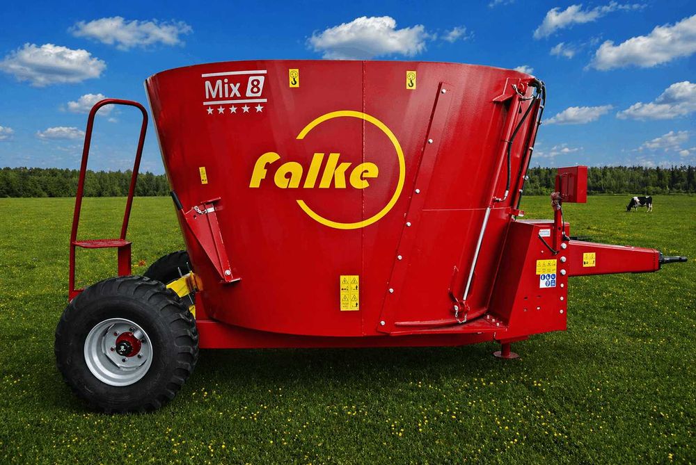Wóz paszowy do NISKICH OBÓR paszowóz FALKE Mix 8