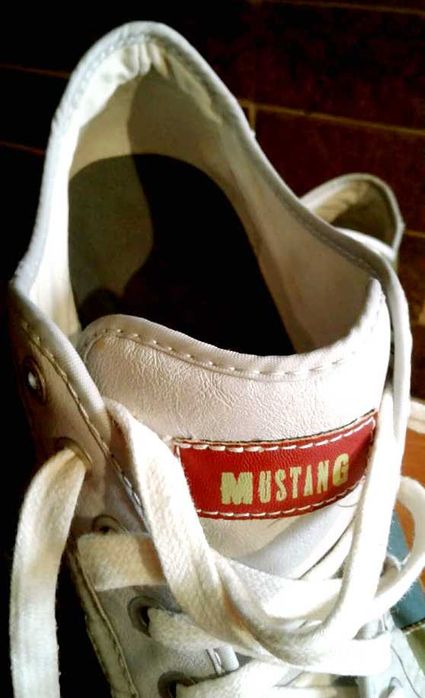 Кросівки Mustang (Germany)
розмір 41, устілка 26 см