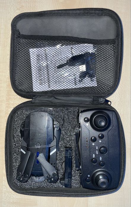 Dron z kamerą E88 PRO