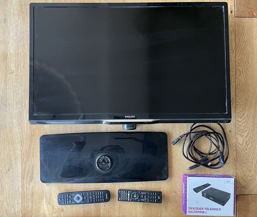 Telewizor Philips 3200 series Smart LED TV 32” +  Dekoder