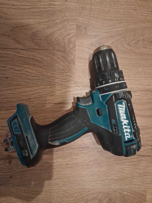 Berbequim/Parafusador Makita DHP482 avariada para peças ou reparação