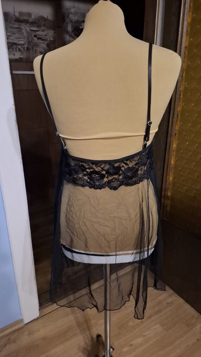 Koszulka nocna plus stringi.