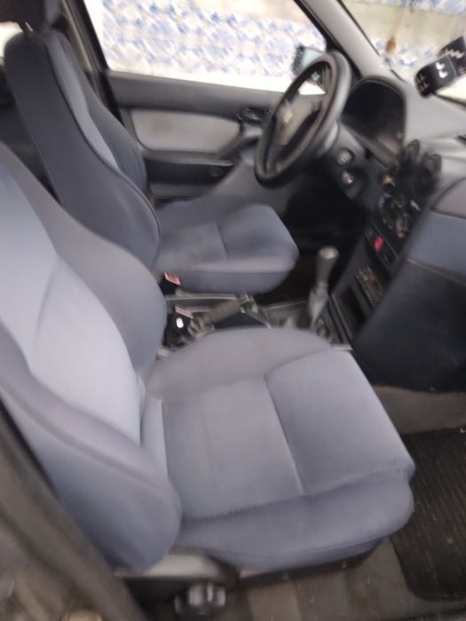 Alfa romeu 146 gasolina 1.4 tudo ok