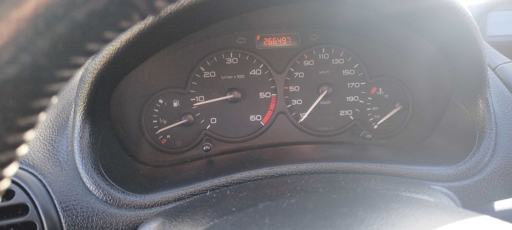 Peugeot 206 1.4 HDI ou troco por Smart