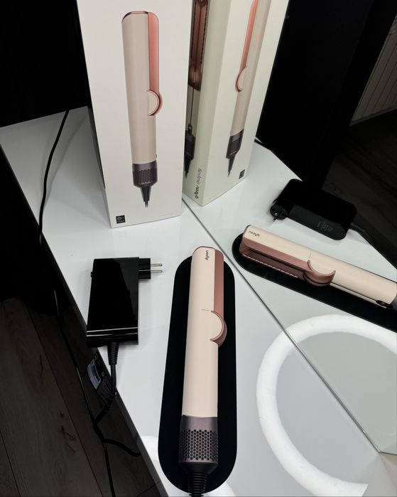 Оригінал Випрямляч Dyson Airstrait