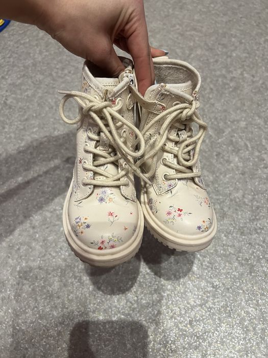 Весняні ботинки Next