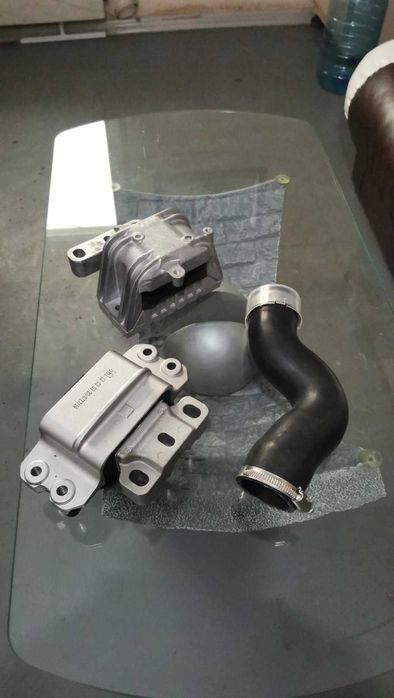 Подушка двигателя / кпп VW Passat Jetta Golf CC