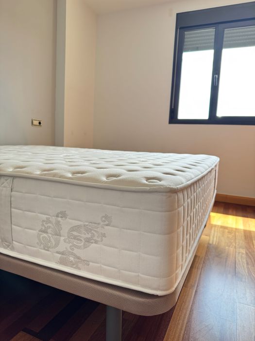 Colchão 200x160cm + Somier em metal e tecido
